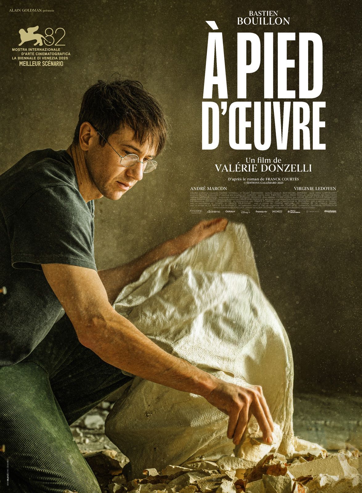 affiche du film a pied d'oeuvre