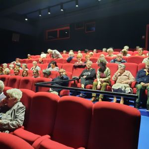 
                                                            la_seance_de_cinema_pour_le_film_Last_Dance.jpg                                                        