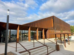 
                                                            160375_097_Centre-sportif-intercommunal.jpg                                                        